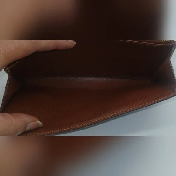 Louis Vuitton Sarah Wallet with COA​​ - Picture 8 of 16